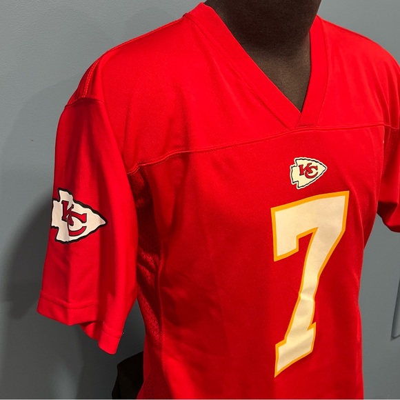 Kansas City Chiefs KC Football # 7 CASSEL Boys NFL Jersey Size XL 18 - 20 RED - Picture 10 of 11